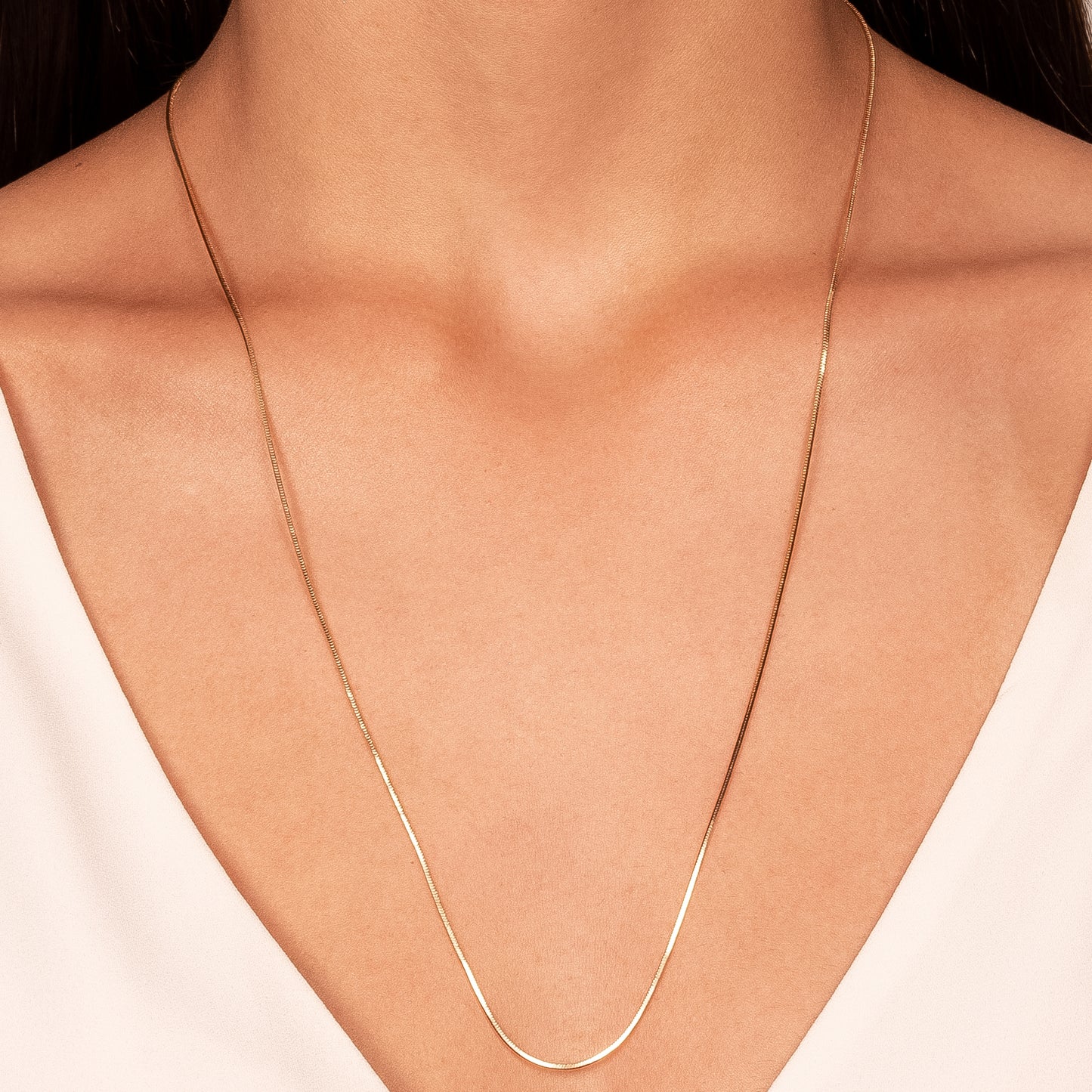 Basic long necklace